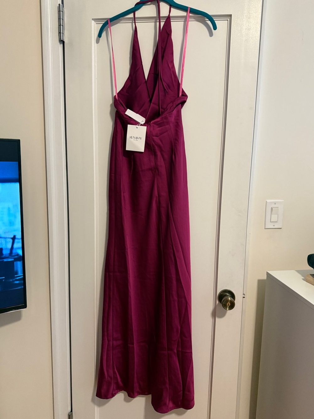 Runaway The Label ELENA LOW PLUNGE MAXI DRESS PLUM - SIZE SMALL - NEW WITH TAGS - Picture 6 of 7